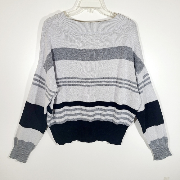 Lucky Brand Women’s gray black striped sweater - Picture 6 of 13